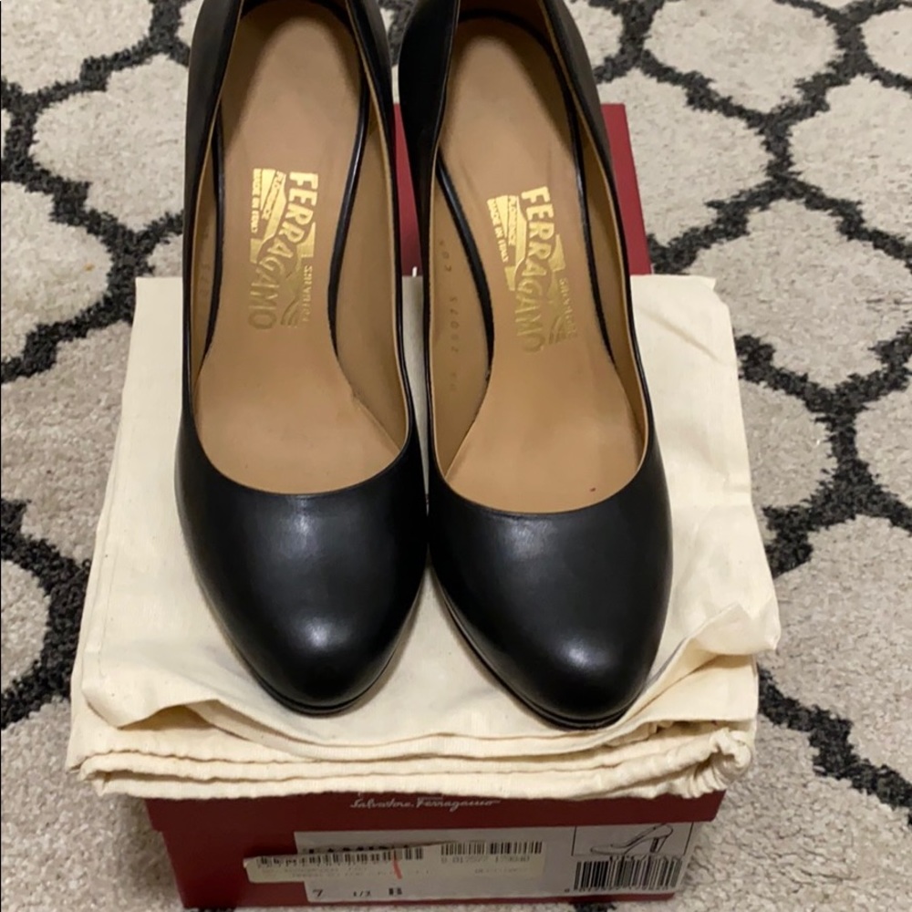 Ferragamo Black Heels Size 7.5